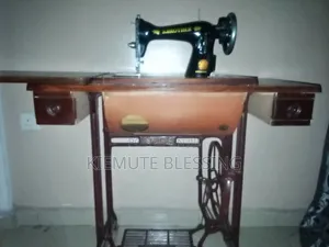 S Brothers Manual Sewing Machine