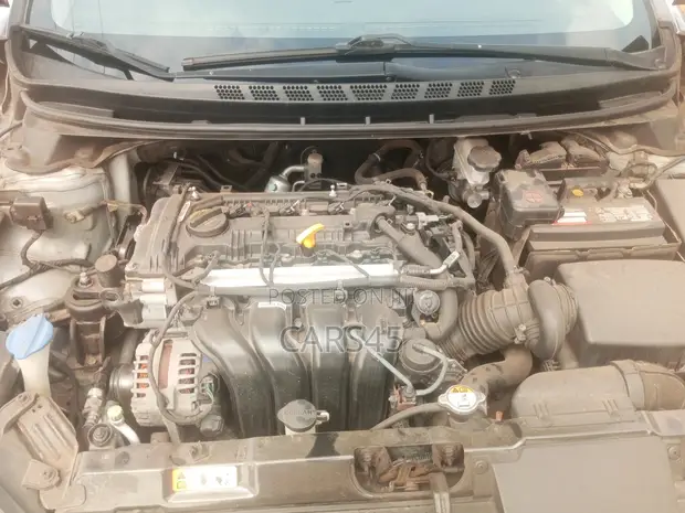 2015 Hyundai Elantra Limited Sedan - Gray - 1