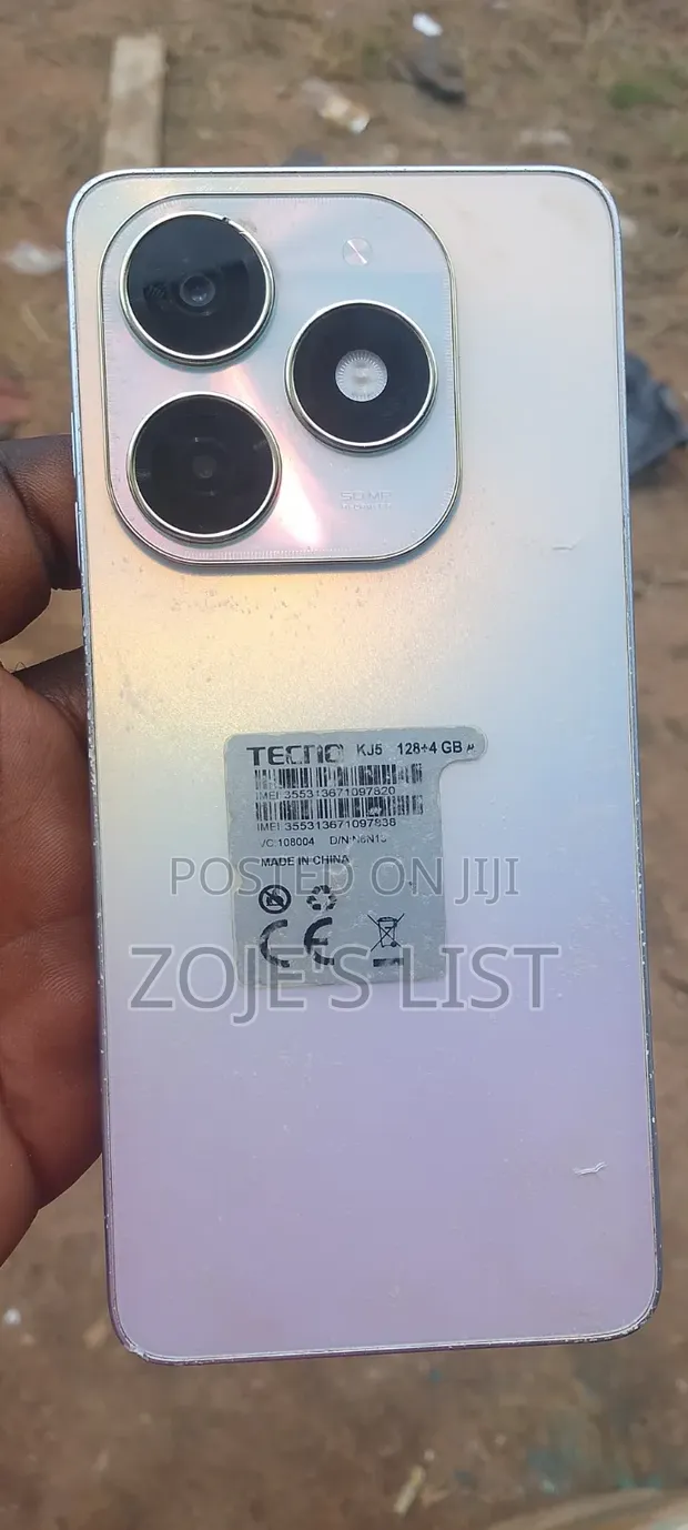 Tecno Spark 20 128GB Blue - 1