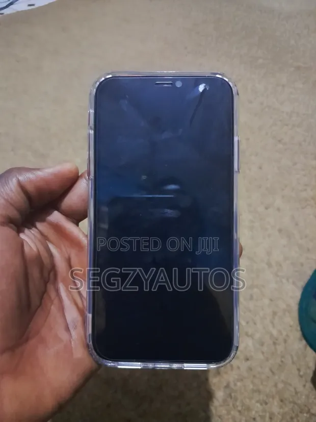 Apple iPhone XR 128GB Red - 1