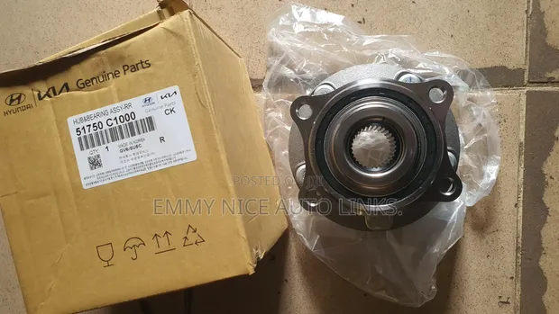2016 Hyundai Sonata Wheel Hub - 1