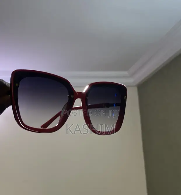 Authentic Fendi Square Sunglasses Red - 1