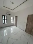 Gidan Kwana 1 a Royal Pine Estate, Chevron don haya - 2