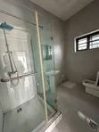 Gidan Kwana 1 a Royal Pine Estate, Chevron don haya - 5