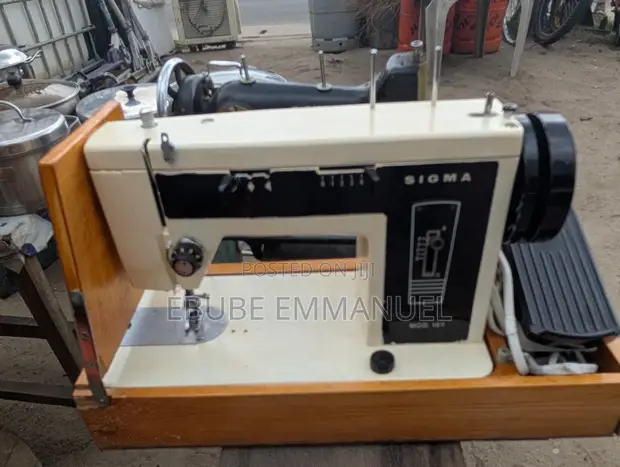 Sigma Model 14e Electric Zigzag Sewing Machine - 1