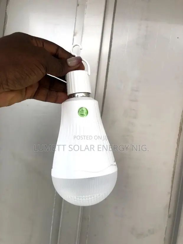 DP 9W Portable Rechargeable LED Bulb - 1