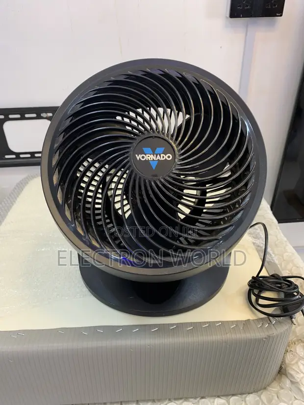 Vornado Compact Air Circulator Desk Fan - 1