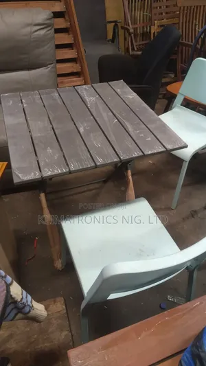 Teburin Waje Mai Inganci Daga Ƙasashen Waje