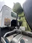 Sinotruk Howo 6x4 Concrete Mixer Truck - 4