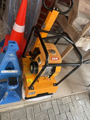 Robin C120 Plate Compactor (120kg)