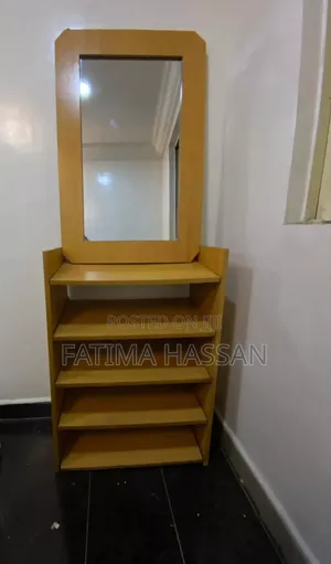 HDF Rak Kayan Kafa da Madubi