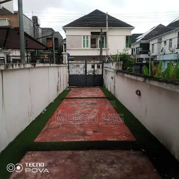 5 Bedroom Duplex don haya a Ikota Lekki, Lagos - 1
