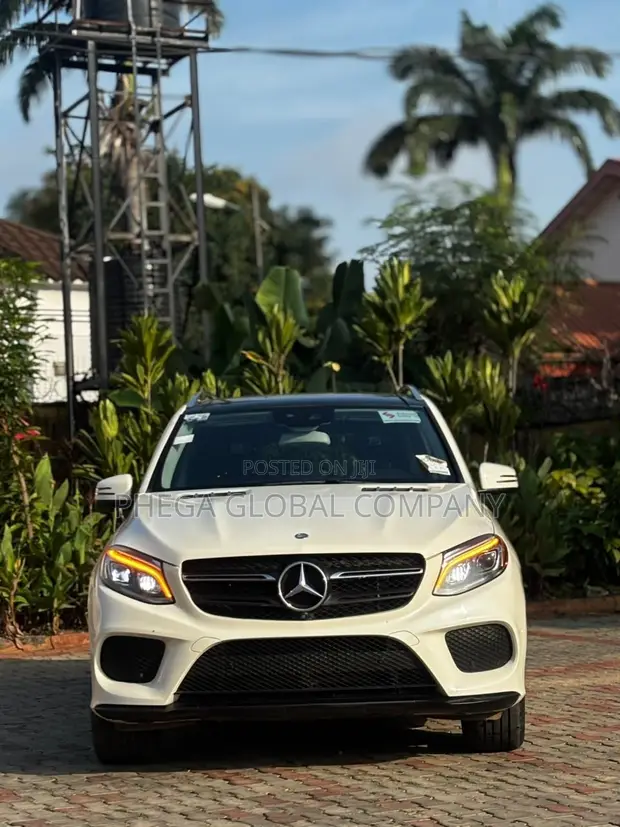 Mercedes-Benz GLE 400 4MATIC 2016 White - 1