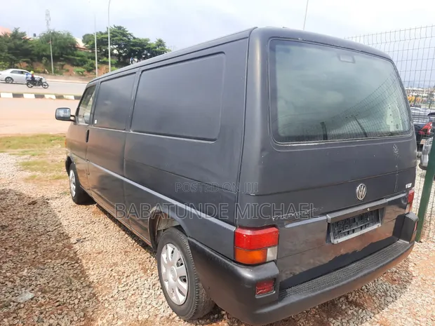 Volkswagen Transporter 2000 Black - 1