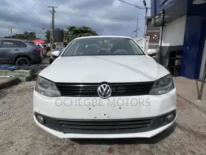 Volkswagen Jetta 2013 Fari