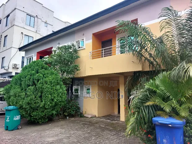 3-Bedroom Townhouse/Terrace in Nike Art Gallery, Ikota - 1