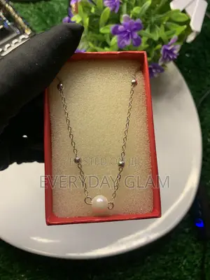 Pearl Bead Pendant Necklace - Silver Color