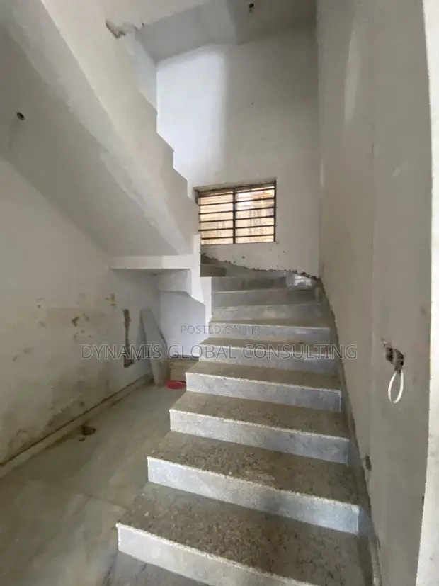 Furnished 6-Bedroom Duplex for Sale in Magodo Phase 2 - 1