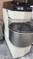 Spiral Dough Mixer 50kg Na Hannu - 3