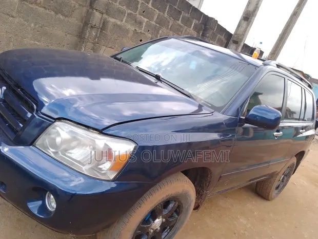 Toyota Highlander 2004 Blue - 1