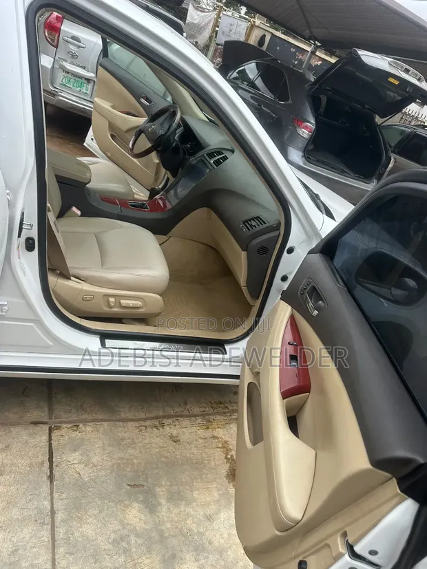 Lexus ES 350 2009 White - 1