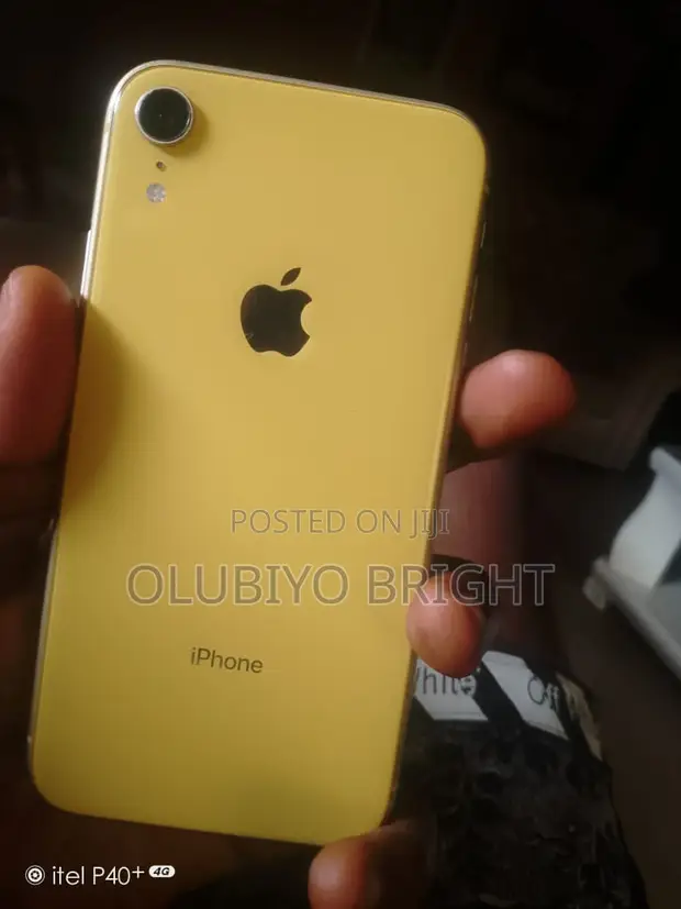 Apple iPhone XR 128GB Yellow - 1
