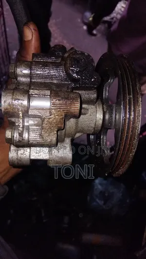 Power Steering Pump na Toyota Camry & Venza 2010 (4-Plug)