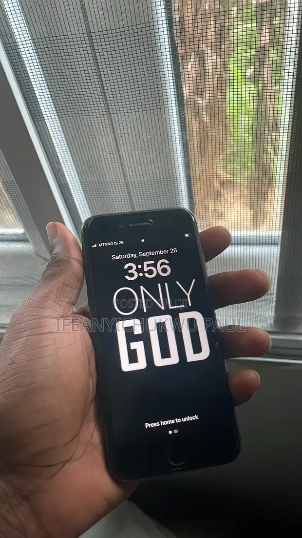 Apple iPhone 8 64GB Black - 1