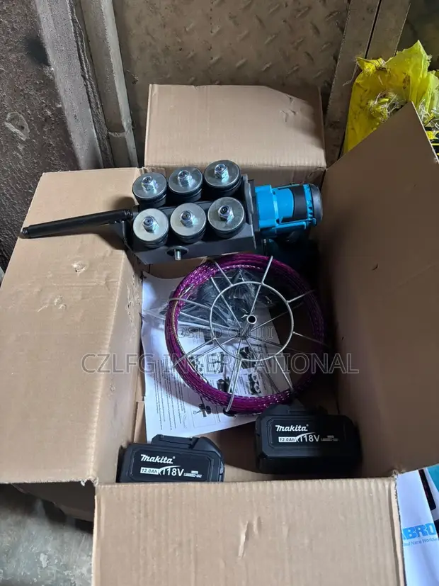 Makita Cordless Wire Puller Machine - 1