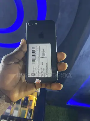 Apple iPhone 7 32GB Black (UK Used)