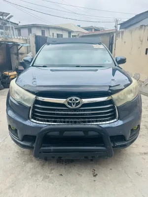 2016 Toyota Highlander XLE V6 4x2 Gray