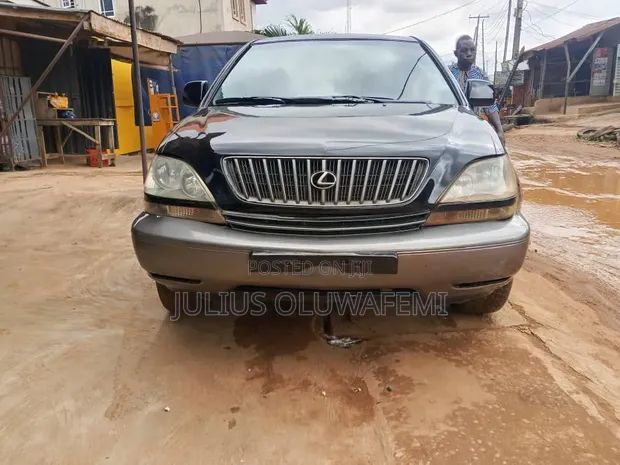 Lexus RX 300 1999 Black - 1