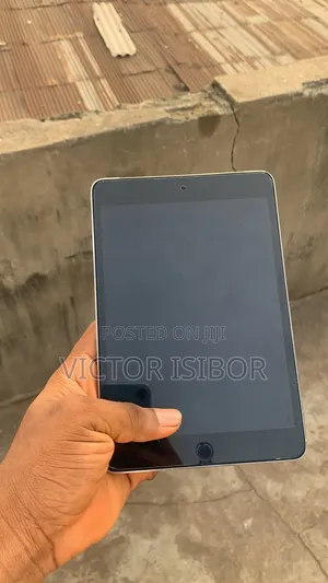 Apple iPad mini 4 128GB Silver