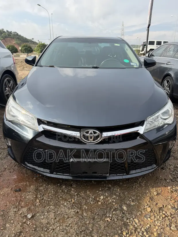 2016 Toyota Camry SE 2.5L Petrol Sedan - Direct Belgium - 1