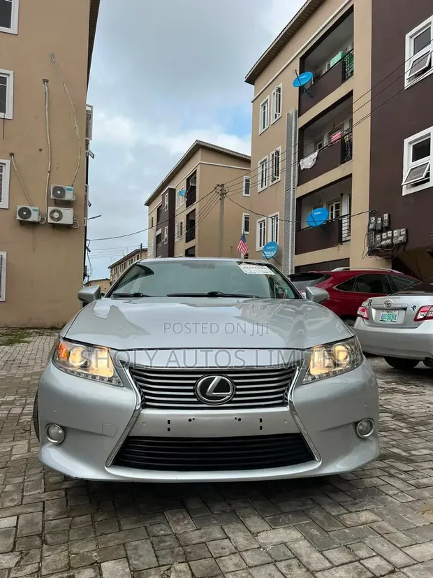 Lexus ES 350 FWD 2014 Silver - 1
