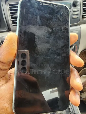 Apple iPhone 11 64GB Kore