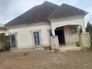Gidan Bungalow Mai Dakuna 3 da Kayan Saka a Ilogbo, Ado-Odo/Ota Don Siyarwa