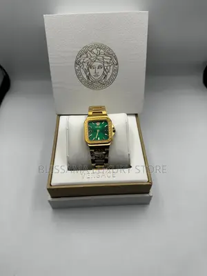 Cartier Premium Luxury Female Chain Strap Wristwatch - Brand New