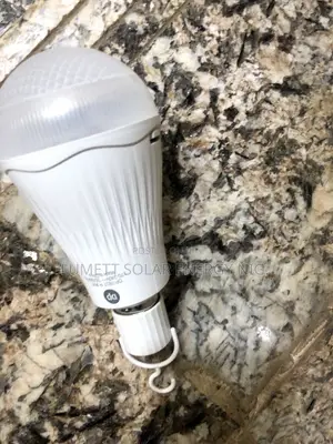 DP 9W Rechargeable LED Emergency Bulb