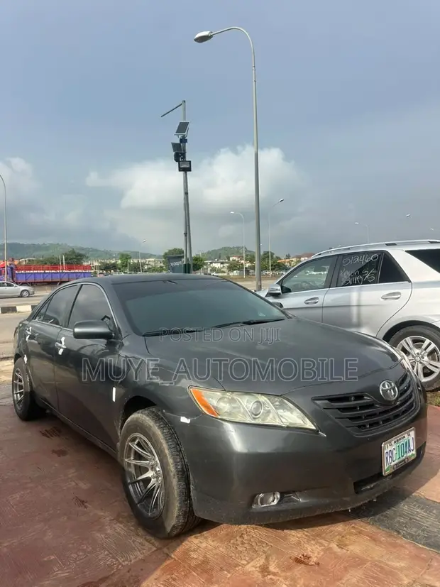 2008 Toyota Camry LE Sedan - 1