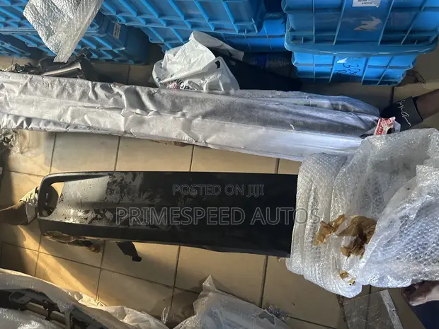 Toyota Highlander 2015-2018 Rear Bumper Spoiler - 1