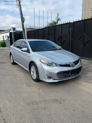 2013 Toyota Avalon XLE Sedan FWD (3.5L 6cyl)