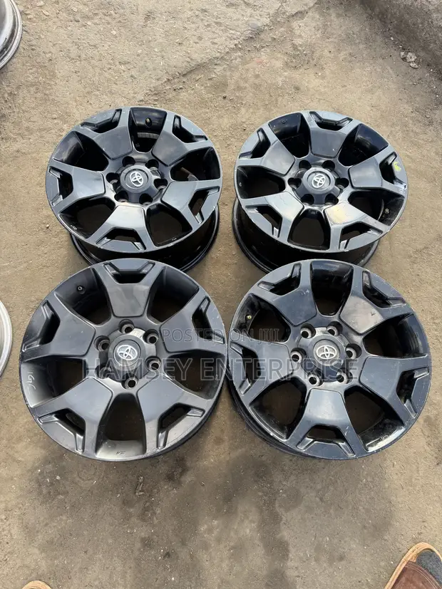 2020 Toyota Hilux Rogue Rim 18 - 1