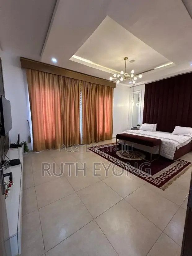 Gidan Kayan Daki 4 Bedroom Don Hayarwa a Ikate, Lagos - 1