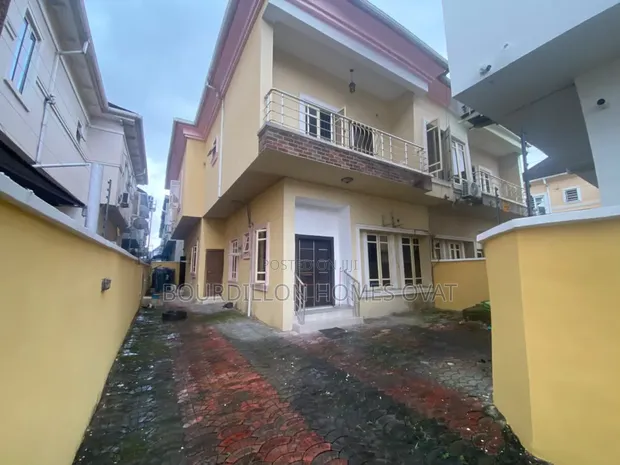 4-Bedroom Duplex don haya a Chevron, Lekki, Lagos - 1