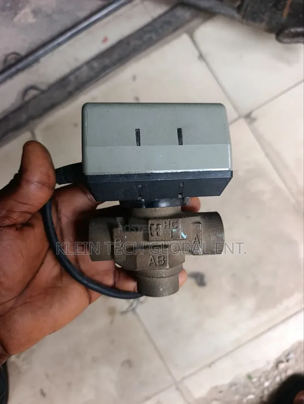 Honeywell Motorized 3-Way Valve - 1
