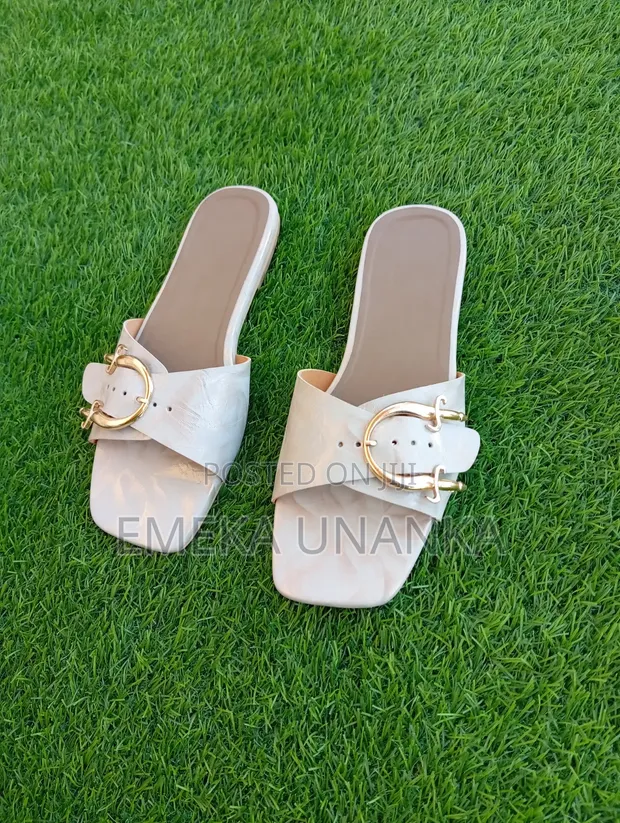 Ami Classic Leather Flats - Women's Size 40 - 1
