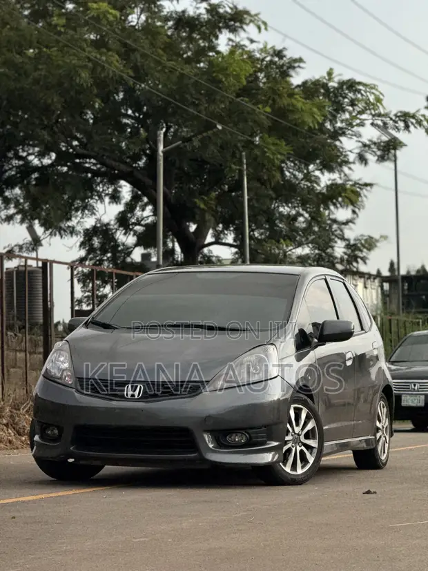 Honda Fit 2012 Gray - 1