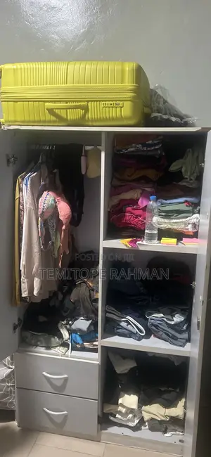 Babban Wardrobe Mai Fadi - Lafiya Kalau