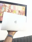 Apple MacBook Pro 2017 8GB RAM 256GB SSD - 4